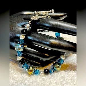 🦋💙💋Unique beaded bracelet-blues made for a princess